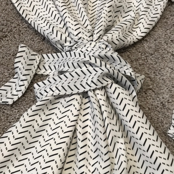 NWT- Banana Republic - 8 - Picture 3 of 6